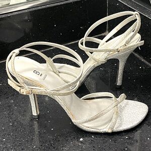 Bakers silver glitter high heel strappy sandal shoes vintage y2k ladies heeled